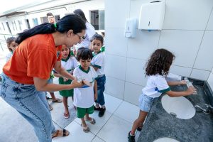 cleaning hands activity preschoolers