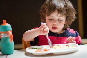 Eating Without Help preschooler